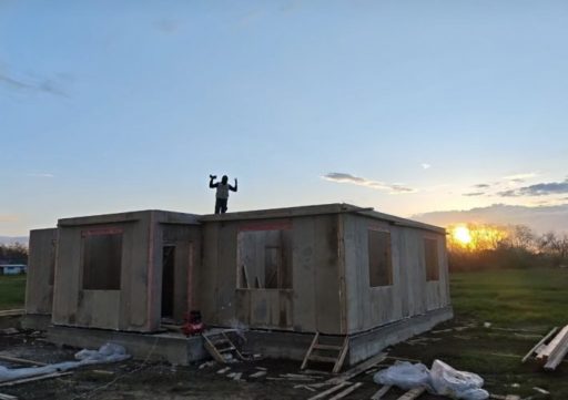Строительство дома из СИП панелей в Краснодарском крае, пгт Ахтырский.