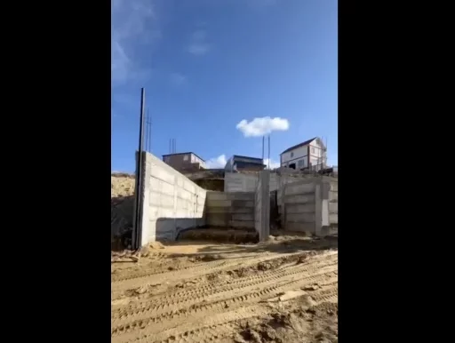 Бетонный фундамент или свайный на склоне?